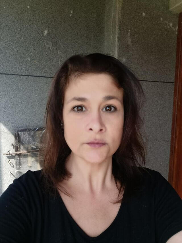 Original photo before Fashion Model Pose effect